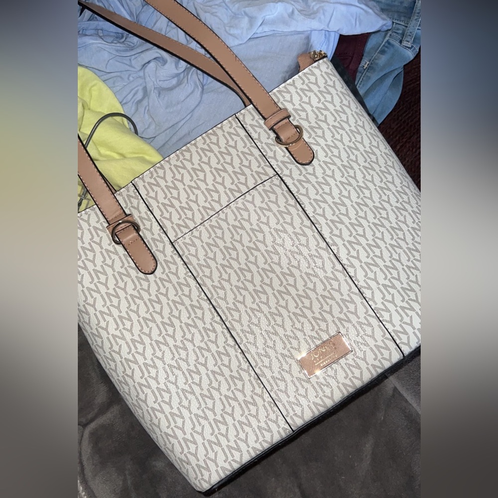 Jones New York Purse